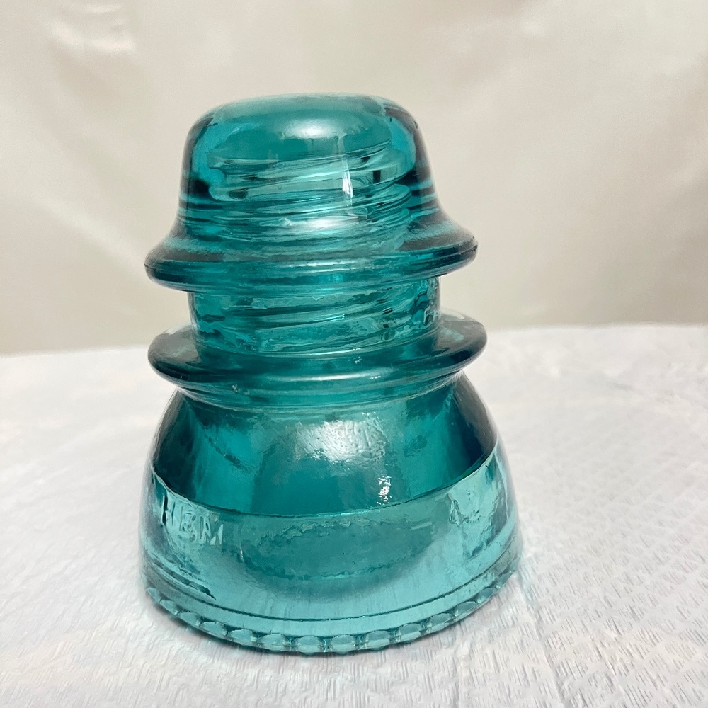 Vintage 1920s Hemingray No 40 Insulator Aqua Blue Green Collectible Glass